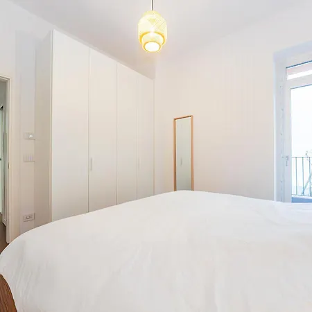 Baires Apartment Mailand